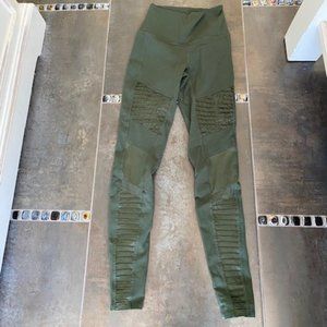 Size XS Alo Yoga Green Moto Leggings